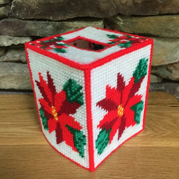 Yarn Craft Tissue Box Cover Poinsettia Christmas - Picture 5 of 6